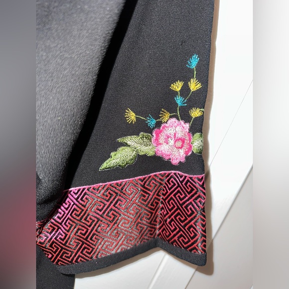 Asian inspired top - Picture 4 of 6